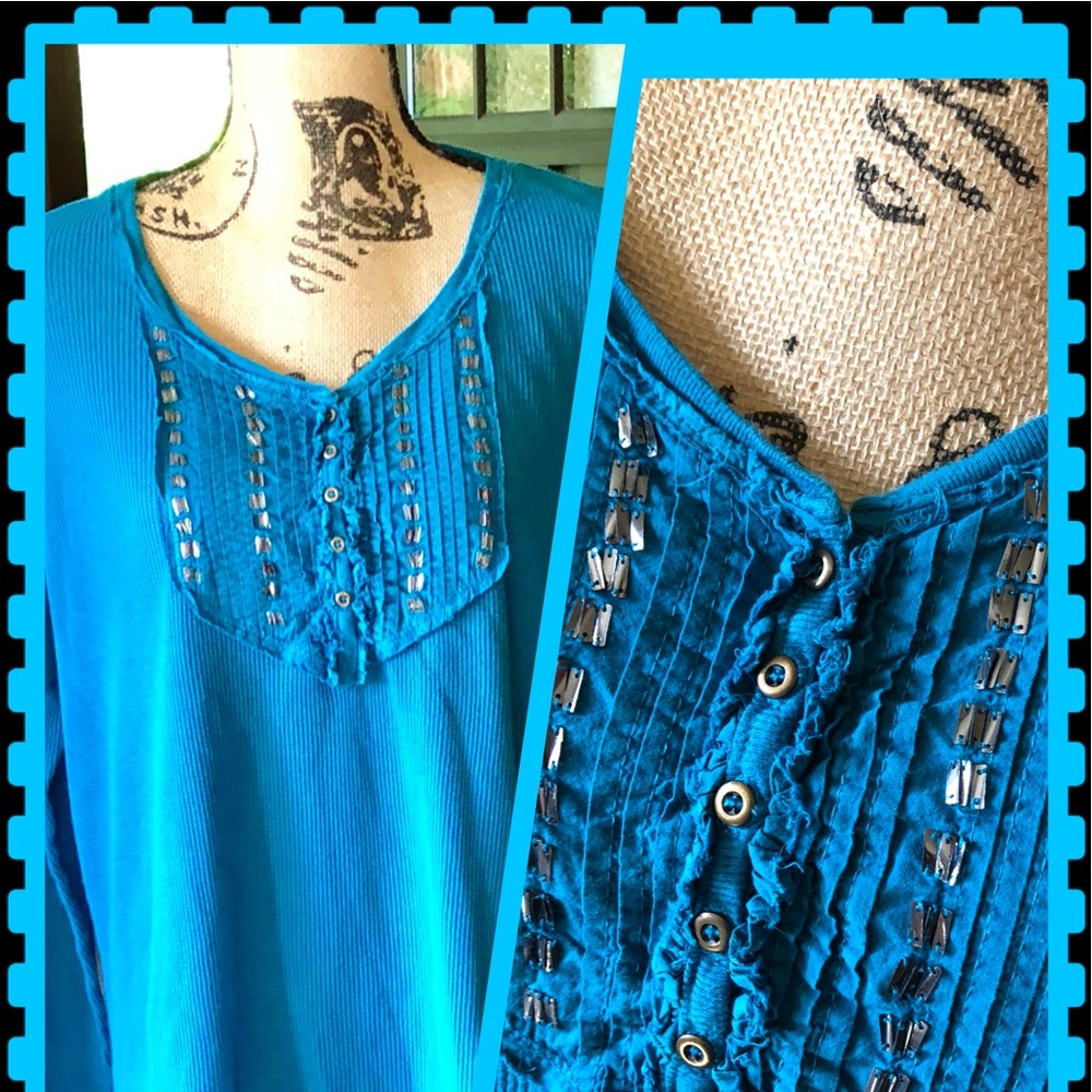 Turquoise Blue Top - Picture 2 of 3